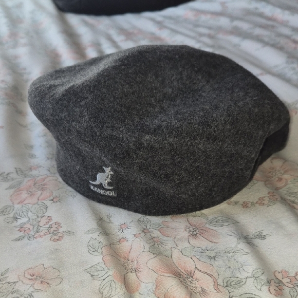 Kangol Charcoal Wool Beret - Picture 2 of 3